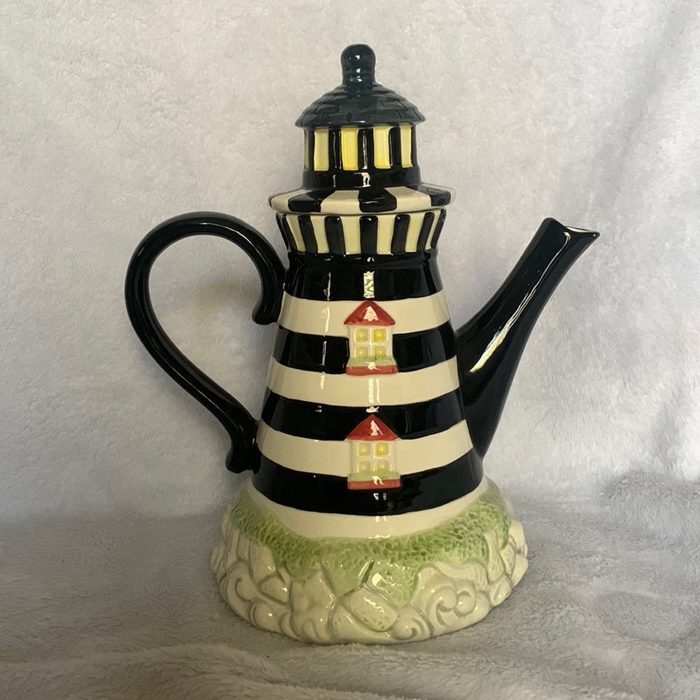 Adorable Ceramic Lighthouse Teapot 9.5” Excellent Condition Beach Kitchen